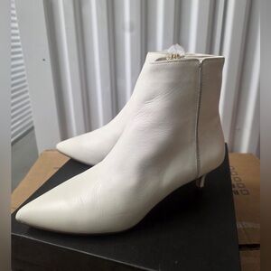 J. Crew Kitten Heel Booties in Ivory Leather. Size 9. Like New.